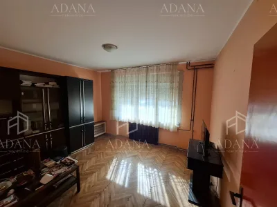 Samostalna kuća sa dva stana i voćnjakom, Gradske lokacije - slika 18