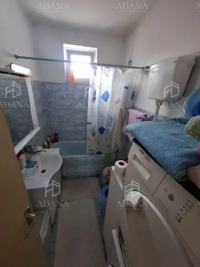 Samostalna kuća sa dva stana i voćnjakom, Gradske lokacije - slika 23