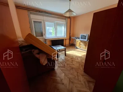 Samostalna kuća sa dva stana i voćnjakom, Gradske lokacije - slika 17