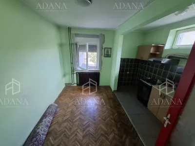 Samostalna kuća sa dva stana i voćnjakom, Gradske lokacije - slika 20