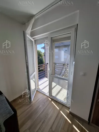 Četvorosoban stan 103 m² u novogradnji, širi centar - slika 17