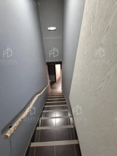 Industrijski objekat 185 m² + sprat, spreman za proizvodnju - slika 13